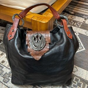 Sarah Hearey leather tote bag, good condition, w/ beautiful hardware & dust bag